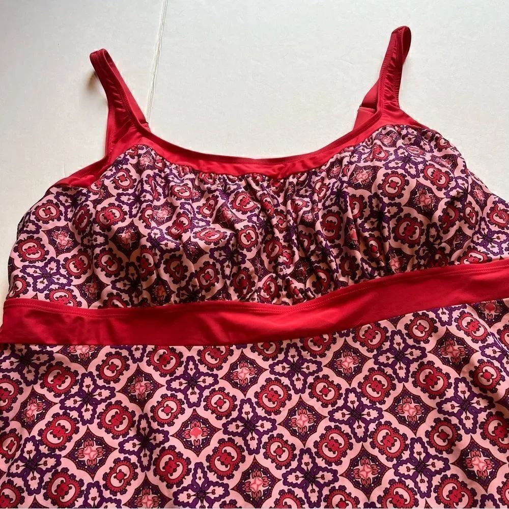 Swimsuits For All One Piece Swim Dress Size 30 Purple and Pink Print - Picture 5 of 14